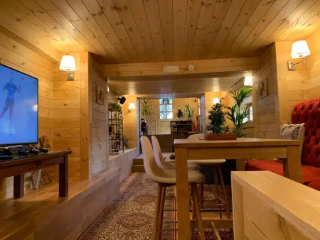 Die Ski-Suite hat ein Schlafzimmer und ein kleines Wohnzimmer ohne Küche. - Photo 27