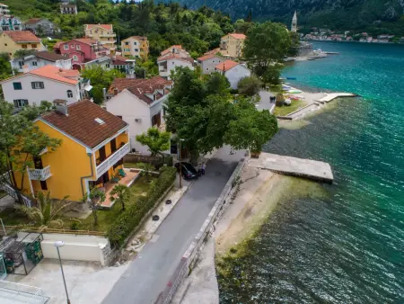 Ferienappartement am Meer mit Terrasse, Appartement 4 personnes à Bigova - Photo 1