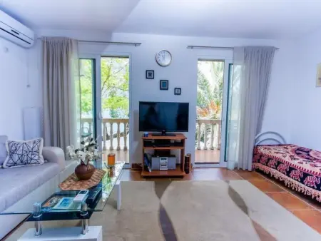 Ferienappartement am Meer mit Terrasse, Appartement 4 personnes à Bigova - Photo 4