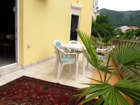 für 4 Personen ca. 50 m&sup2; in Budva, Adriaküste Montenegro (Küste um Budva) - Photo 14