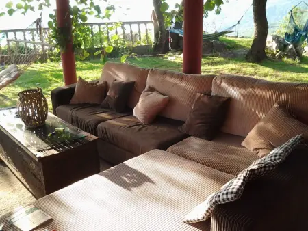 Hrabri Vuk  mit Garten und Terrasse, Maison 12 personnes à Budva - Photo 1
