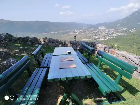 Hrabri Vuk  mit Garten und Terrasse, Maison 12 personnes à Budva - Photo 18
