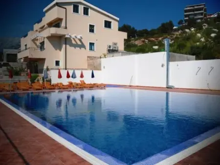Wohnung mit Pool, Appartement 3 personnes à Bar - Photo 1