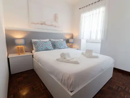 mit Blick auf das Wasser, Maison 6 personnes à Famalicão - Photo 7