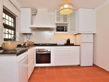 mit Garten, Grill und Terrasse, Maison 4 personnes à Seixal - Photo 10