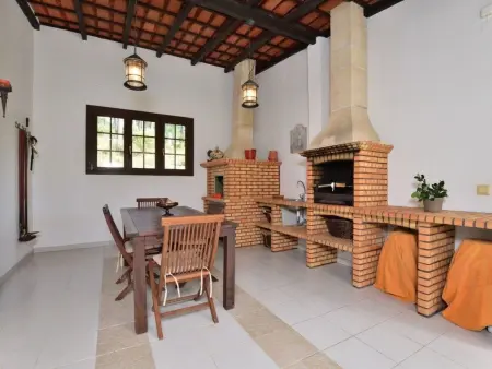 mit Garten, Grill und Terrasse, Maison 4 personnes à Seixal - Photo 13