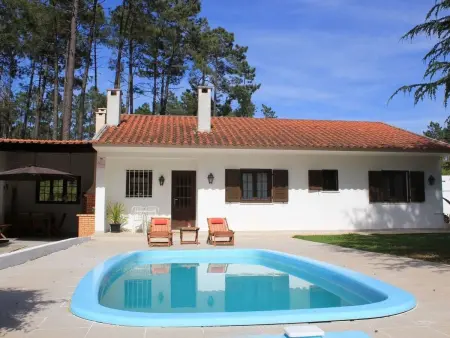 mit Garten, Grill und Terrasse, Maison 4 personnes à Seixal - Photo 17