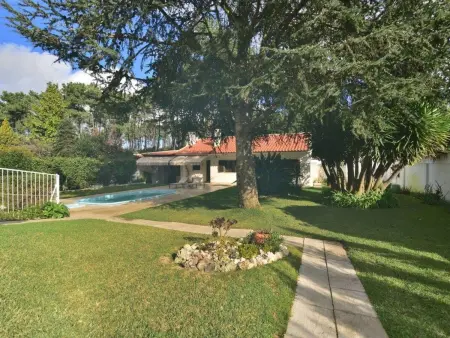 mit Garten, Grill und Terrasse, Maison 4 personnes à Seixal - Photo 24