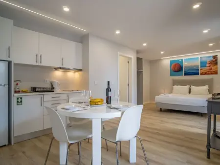 Studio mit Balkon, Appartement 2 personnes à Arco da Calheta - Photo 6