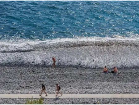 für 8 Personen ca. 150 m&sup2; in São Martinho, Madeira (Südküste von Madeira) - Photo 1