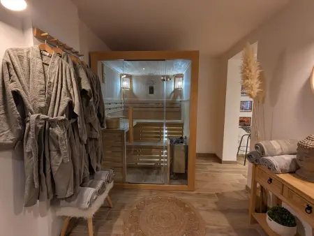 Chalet chaleureux à Gérardmer avec spa et sauna - Photo 3