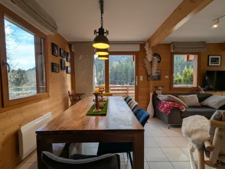 Chalet chaleureux à Gérardmer avec spa et sauna - Photo 9