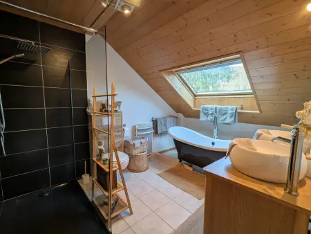 Chalet chaleureux à Gérardmer avec spa et sauna - Photo 24