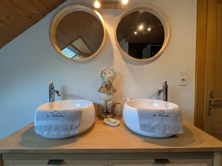 Chalet chaleureux à Gérardmer avec spa et sauna - Photo 27