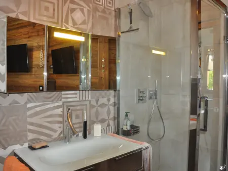 Appartement rénové 2 chambres, centre station, 300m des pistes, 6 pers, WiFi - Photo 7