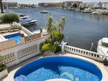 Maison 3 chambres avec piscine et animaux admis, Maison 5 personnes à Empuriabrava - Photo 25