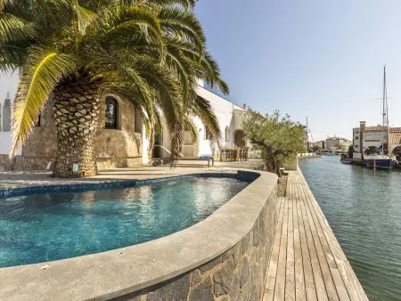 Charmante Maison de Pêcheur avec Piscine Privée et Amarrage à Empuriabrava - Photo 1