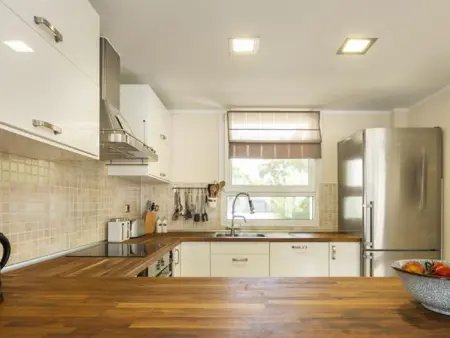 Villa Moderne au Canal avec 4 Chambres, Piscine Chauffée et Amarrage - Photo 7