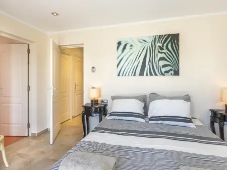 Villa Moderne au Canal avec 4 Chambres, Piscine Chauffée et Amarrage - Photo 24