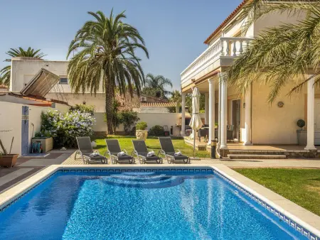 Maison 3 chambres avec piscine, jardin, climatisation et parking à Empuriabrava - Photo 1
