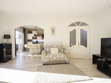 Maison 3 chambres avec piscine, jardin, climatisation et parking à Empuriabrava - Photo 4