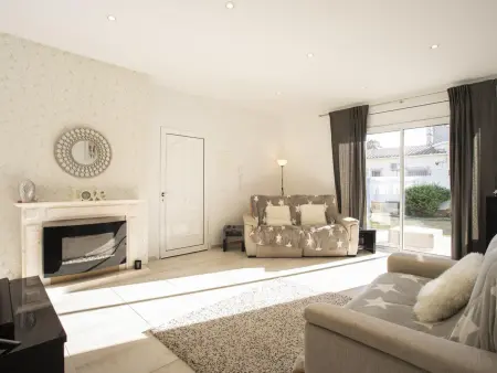 Maison 3 chambres avec piscine, jardin, climatisation et parking à Empuriabrava - Photo 7