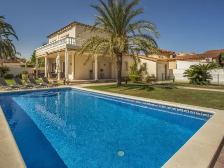 Maison 3 chambres avec piscine, jardin, climatisation et parking à Empuriabrava - Photo 35