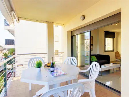 Appartement moderne à Roses avec terrasse et piscine - Photo 3