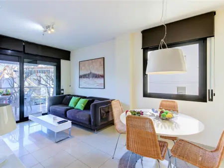Appartement moderne à Roses avec terrasse et piscine - Photo 5