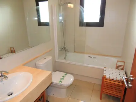 Appartement moderne à Roses avec terrasse et piscine - Photo 17