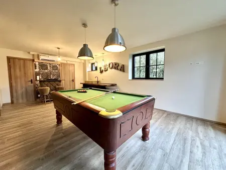 Léoras Cocoon, Beau chalet rénové avec poêle, billard & sauna - Photo 4