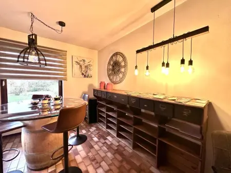 Léoras Cocoon, Beau chalet rénové avec poêle, billard & sauna - Photo 10