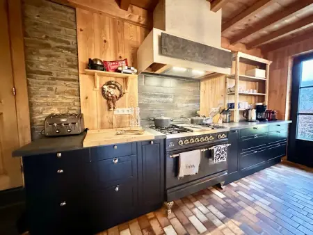 Léoras Cocoon, Beau chalet rénové avec poêle, billard & sauna - Photo 13