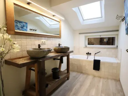 Léoras Cocoon, Beau chalet rénové avec poêle, billard & sauna - Photo 20