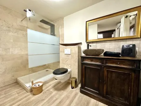 Léoras Cocoon, Beau chalet rénové avec poêle, billard & sauna - Photo 30