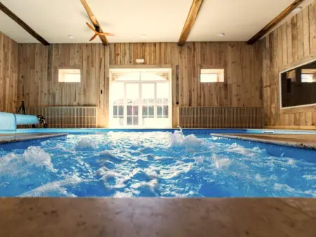 Au ptit Tchestê, Superbe demeure avec piscine intérieure & cinéma - Photo 5
