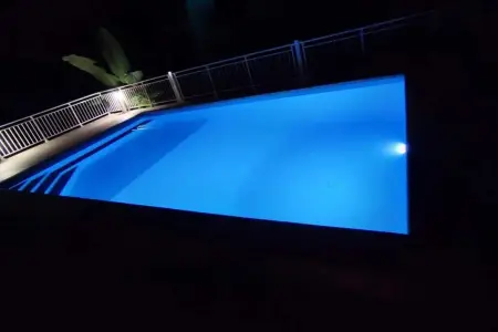 Studio moderne près de Capesterre-Belle-Eau avec piscine - Photo 14