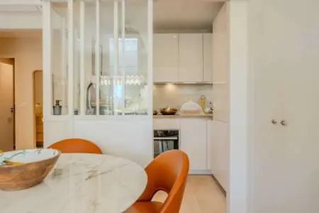 MB-2-PINS-M, Appartement lumineux et climatisé avec vue sur mer - Antibes - Photo 13