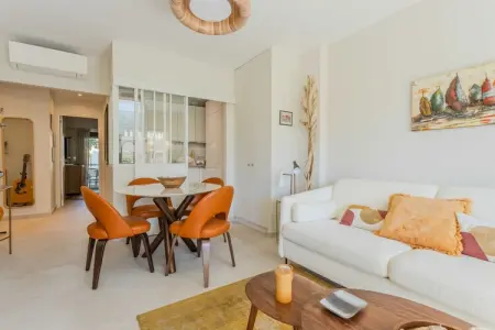 MB-2-PINS-M, Appartement lumineux et climatisé avec vue sur mer - Antibes - Photo 18