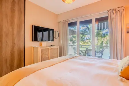 MB-2-PINS-M, Appartement lumineux et climatisé avec vue sur mer - Antibes - Photo 25