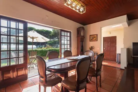Charming  House and Terrace By Gt House, Retraite privée à Sintra avec bar et jardin - Photo 2