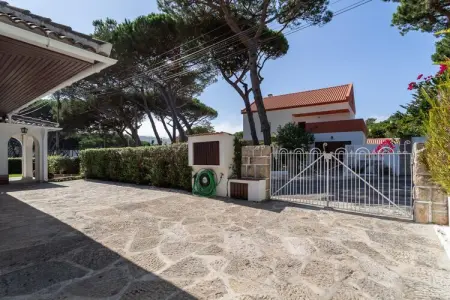 Charming  House and Terrace By Gt House, Retraite privée à Sintra avec bar et jardin - Photo 5