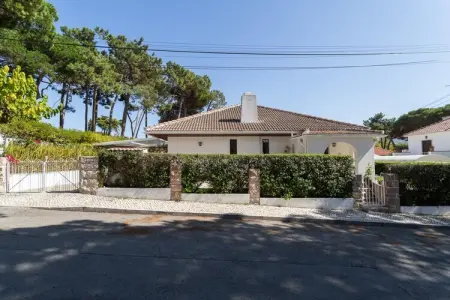 Charming  House and Terrace By Gt House, Retraite privée à Sintra avec bar et jardin - Photo 6