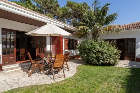 Charming  House and Terrace By Gt House, Retraite privée à Sintra avec bar et jardin - Photo 28