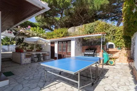Charming  House and Terrace By Gt House, Retraite privée à Sintra avec bar et jardin - Photo 33