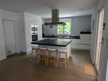 Superbe villa avec piscine chauffée et jardin à 10 min du centre, pour 12 personnes - Photo 9
