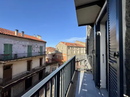 Confortable T3 avec terrasse au centre de Propriano - Photo 4