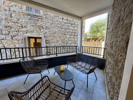Confortable T3 avec terrasse au centre de Propriano - Photo 7
