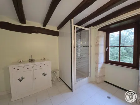 Gîte en pierre avec jardin et équipements modernes - Photo 9