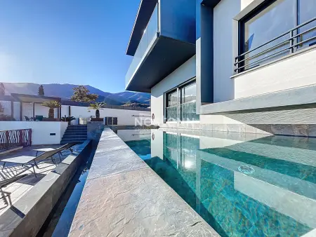 Villa contemporaine avec piscine à débordement privative - Photo 2